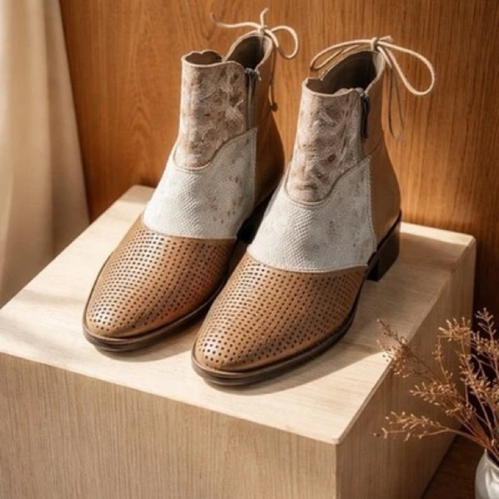Elegant Brown and Cream Women's Ankle Boots Size 9 Elite Corkies